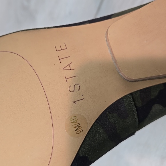 Anthropologie 1.state Women Bennie Leather camo Loafer Slip on shoes sz 9M - Picture 11 of 12